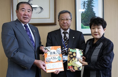 食農教材本を寄贈