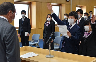 新採用職員39人が入組